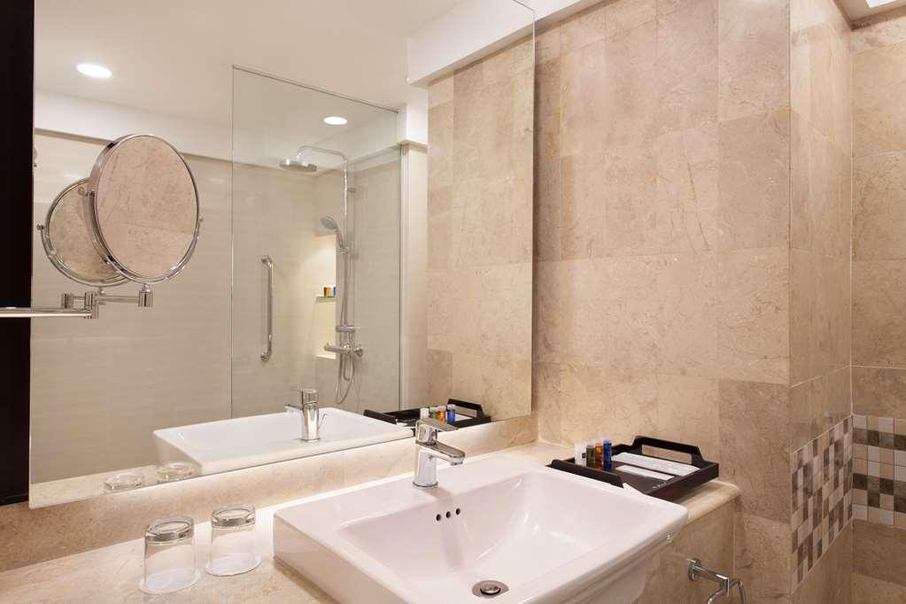 Aiho Hotel Medan Phòng bức ảnh