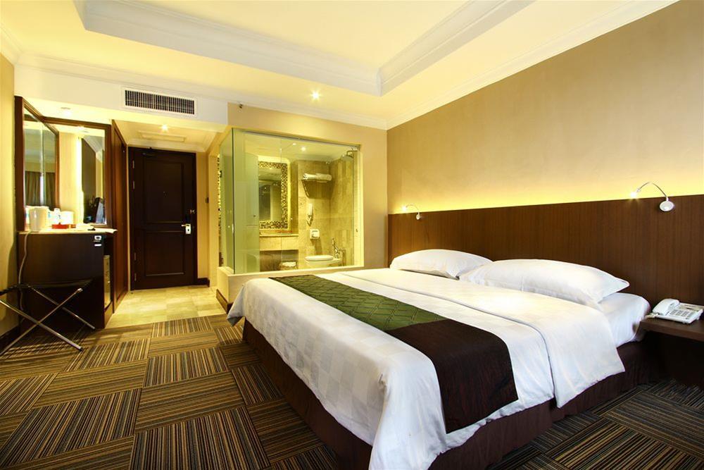 Aiho Hotel Medan Ngoại thất bức ảnh